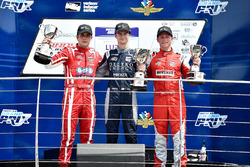 Podium: race winner Colton Herta, Andretti Steinbrenner Racing, second place Santiago Urrutia, Belardi Auto Racing, third place Aaron Telitz, Belardi Auto Racing