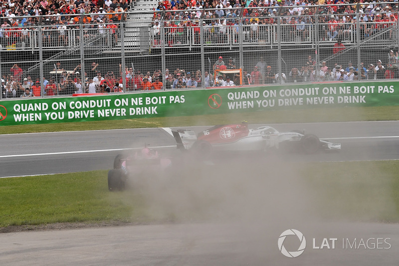 Sergio Perez, Force India VJM11 en tête-à-queue