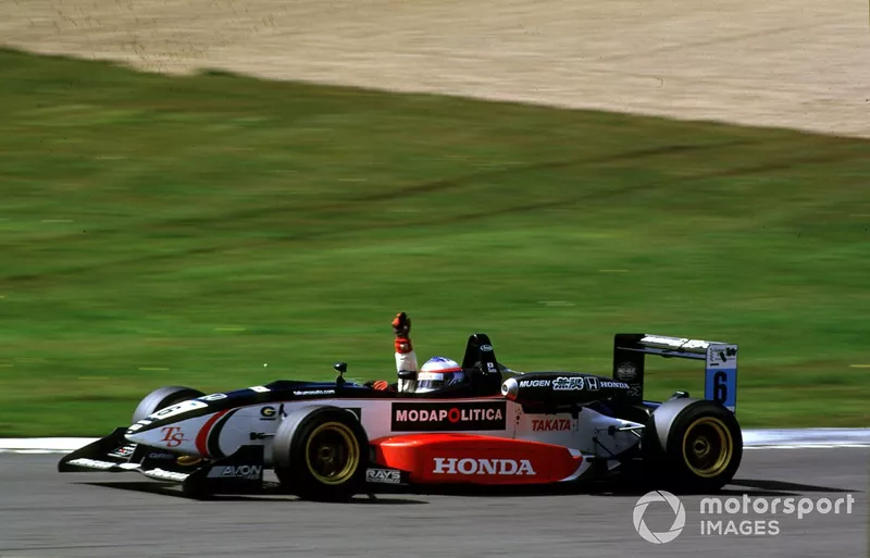 佐藤琢磨:2001年イギリスF3/ドニントンパーク