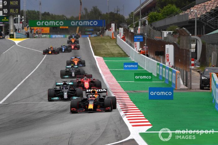 Max Verstappen, Red Bull Racing RB16B, Lewis Hamilton, Mercedes W12, Charles Leclerc, Ferrari SF21, Valtteri Bottas, Mercedes W12