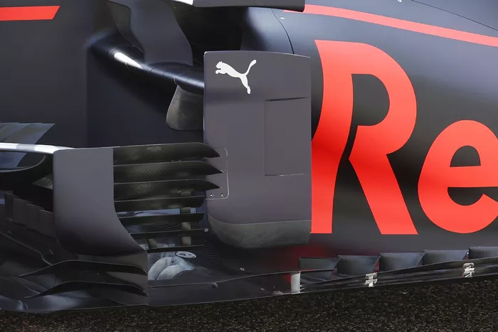 Detalle del bargeboard del Red Bull Racing RB16B