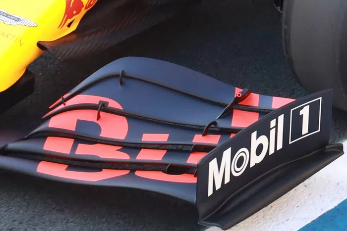 Alerón delantero de Alex Albon, Red Bull Racing RB16
