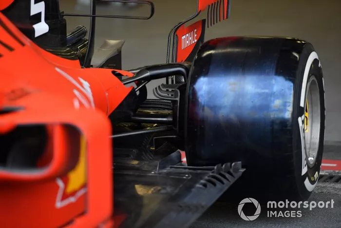 Fondo plano del coche de Sebastian Vettel, Ferrari SF90