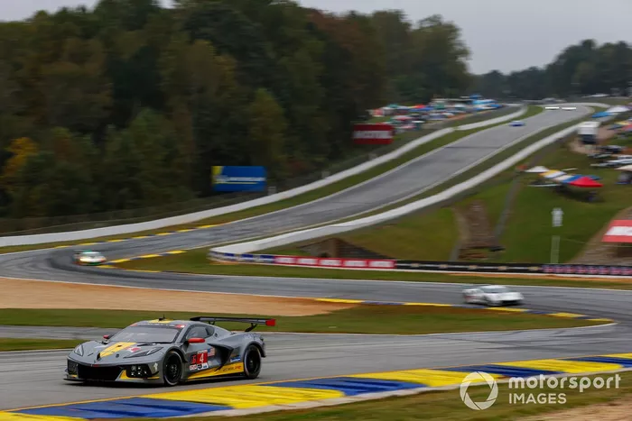 #4 Corvette Racing Corvette C8.R, GTLM: Oliver Gavin, Tommy Milner, Marcel Fassler