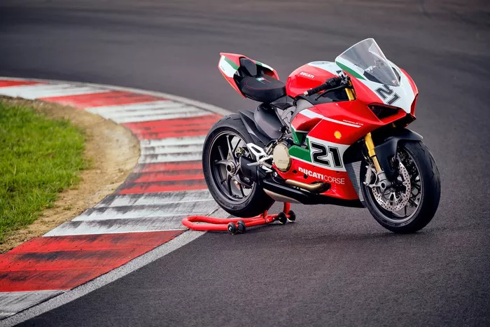 Ducati Panigale V2 Bayliss