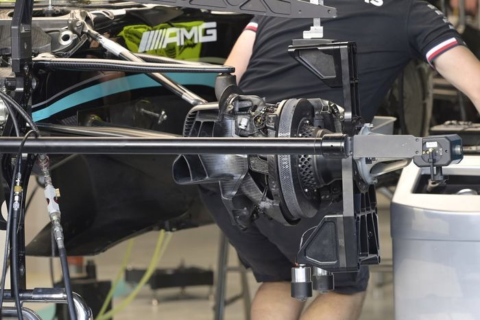 Detalle del freno delantero del Mercedes W12