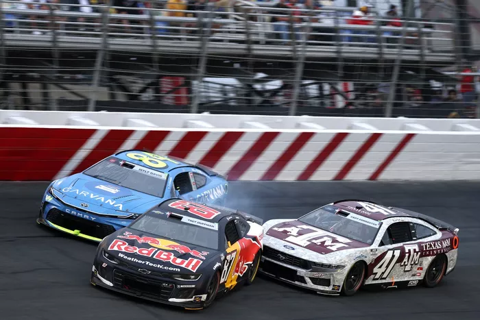 Connor Zilisch, Trackhouse Racing Chevrolet, Jimmie Johnson, LEGACY MOTOR CLUB Toyota, Cole Custer, Haas Factory Team Ford