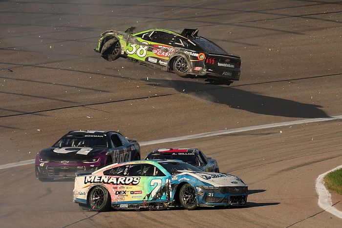 Zane Smith, Front Row Motorsports Ford, Josh Berry, Wood Brothers Racing Ford, Alex Bowman, Hendrick Motorsports Chevrolet, Austin Dillon, Richard Childress Racing Chevrolet