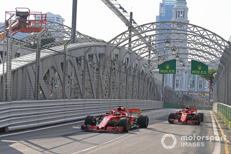 Sebastian Vettel, Ferrari SF71H y Kimi Raikkonen, Ferrari SF71H
