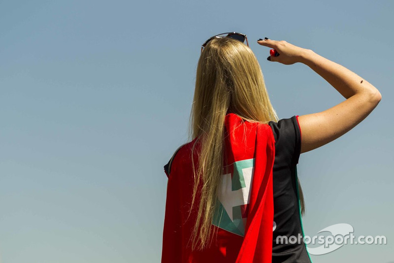Grid girl