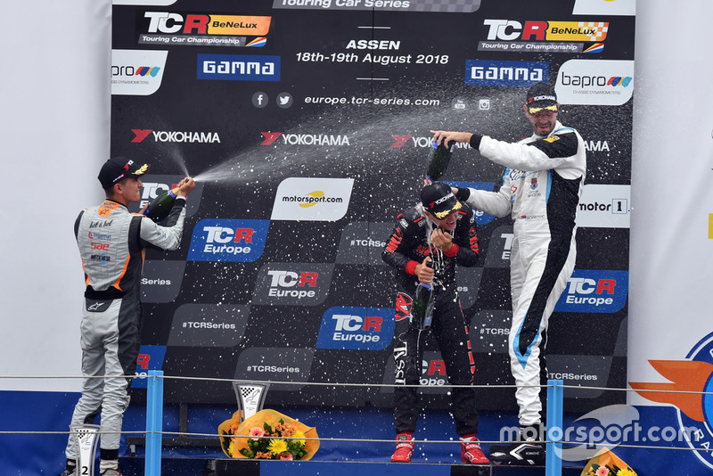 Mikel Azcona, PCR Sport Cupra TCR, Attila Tassi, Hell Energy Racing with KCMG Honda Civic Type R TCR, Dusan Borkovic, Target Competition Hyundai i30 N TCR