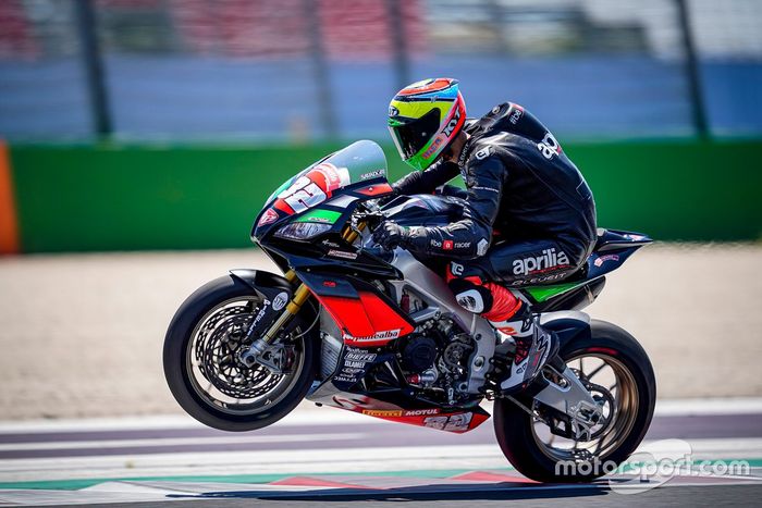 Lorenzo Savadori, Aprilia Racing