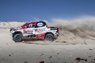 #302 Toyota Gazoo Racing Toyota Hilux: Giniel de Villiers, Dirk von Zitzewitz