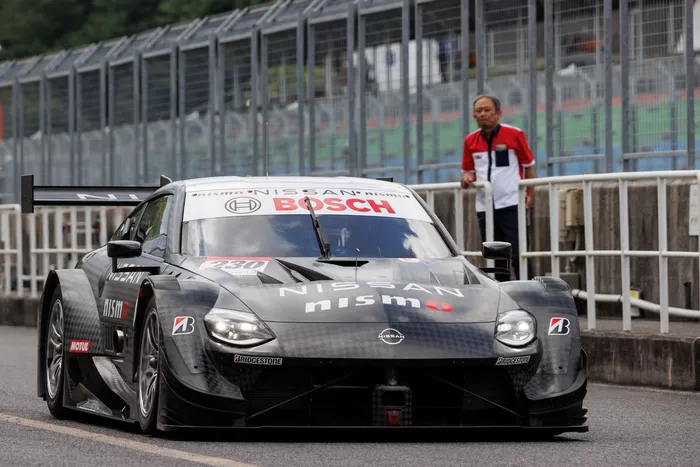 #230 Nissan Z