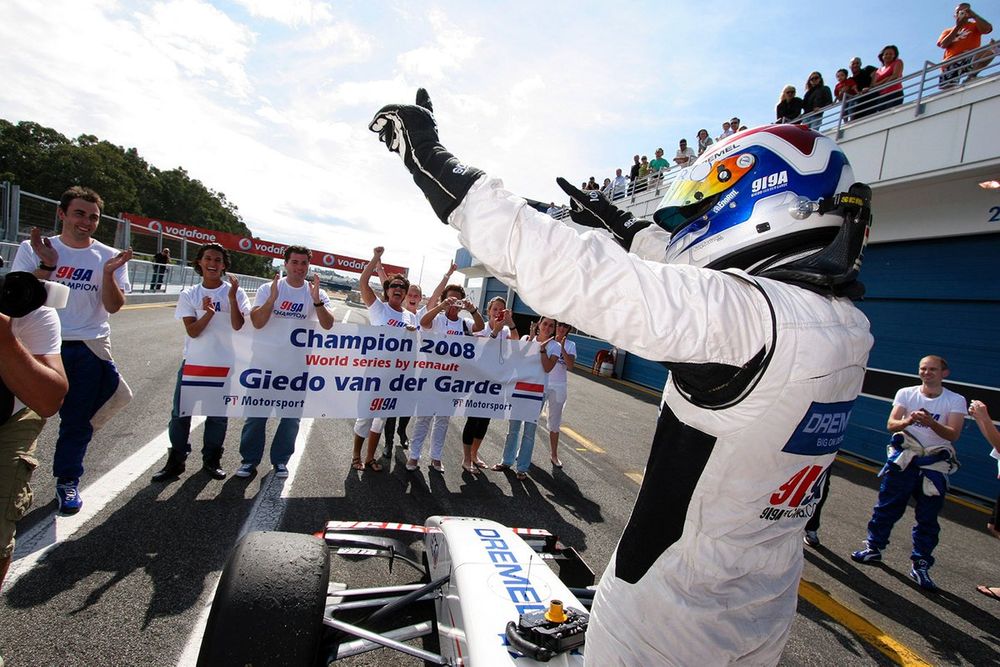 The Dutch driver clinched the title with a round to spare