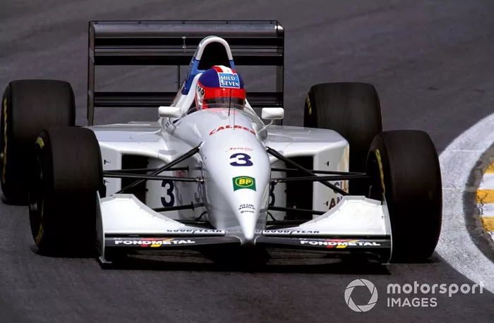 美しきF1マシン：「日本人が”夢”を見た、白い流星」ティレル022
