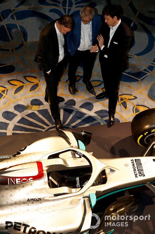 Sir Jim Ratcliffe presidente y director general del grupo químico Ineos y Toto Wolff, Director Ejecutivo (Negocios), Mercedes AMG 