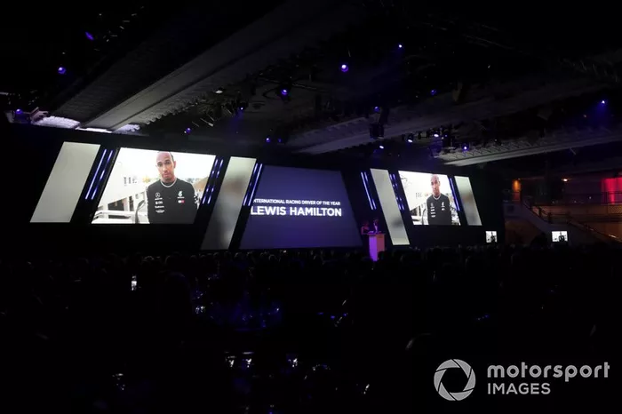 Presentazione dell'International Racing Driver of the Year award per Lewis Hamilton, Mercedes AMG F1