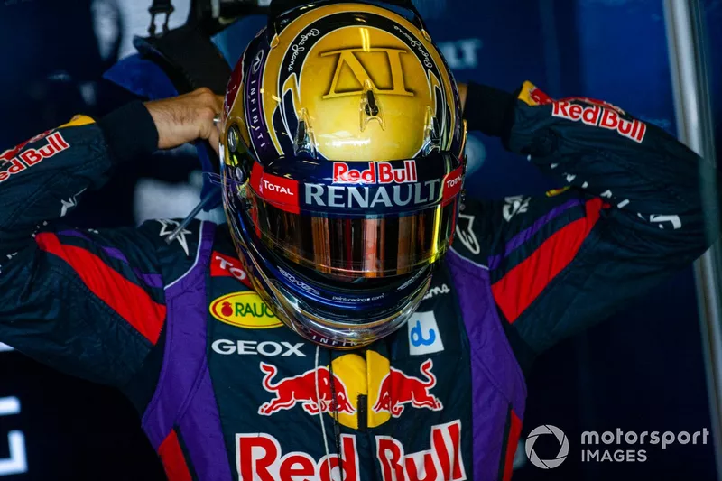El casco del tetracampeón, Abu Dhabi 2013