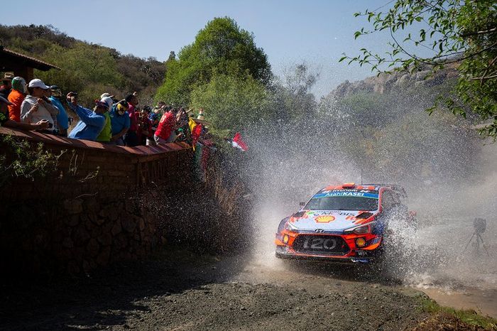 Dani Sordo, Carlos Del Barrio, Hyundai Motorsport Hyundai i20 Coupe WRC