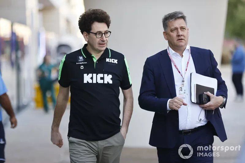 Mattia Binotto, directeur de l'exploitation et directeur technique, KICK Sauber, Gernot Dollner, PDG, Audi 