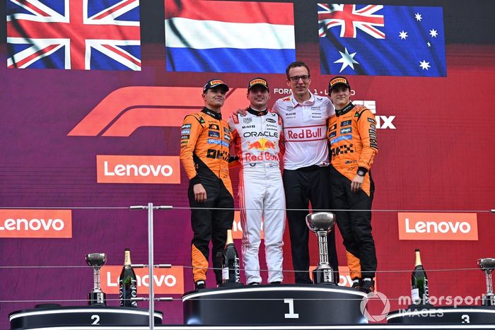 Lando Norris, McLaren, Oscar Piastri, McLaren, Max Verstappen, Red Bull Racing
