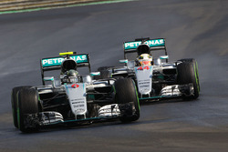 Nico Rosberg, Mercedes AMG F1 W07 Hybrid; Lewis Hamilton, Mercedes AMG F1 W07 Hybrid