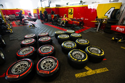 Шины Pirelli перед гаражом команды Racing Engineering