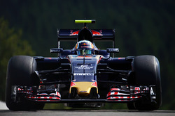 Carlos Sainz Jr., Scuderia Toro Rosso STR11