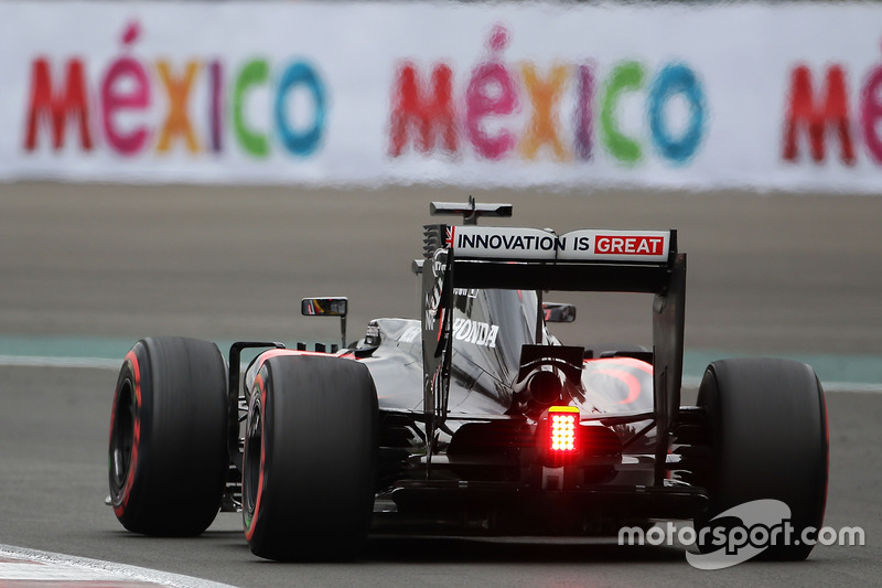 13. Jenson Button, McLaren MP4-31