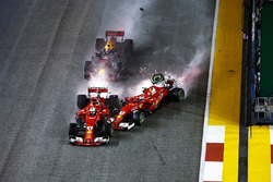 Кімі Райкконен, Ferrari SF70H, Макс Ферстаппен, Red Bull Racing RB13, Себастьян Феттель, Ferrari SF7