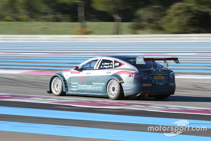 Tesla Model S P85  testing