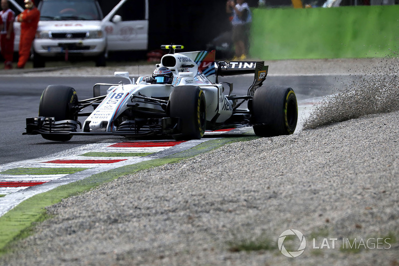 Ленс Стролл, Williams FW40, у гравії