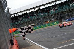 #25 CEFC Manor TRS Racing 07 Gibson: Roberto González, Simon Trummer, Vitaly Petrov