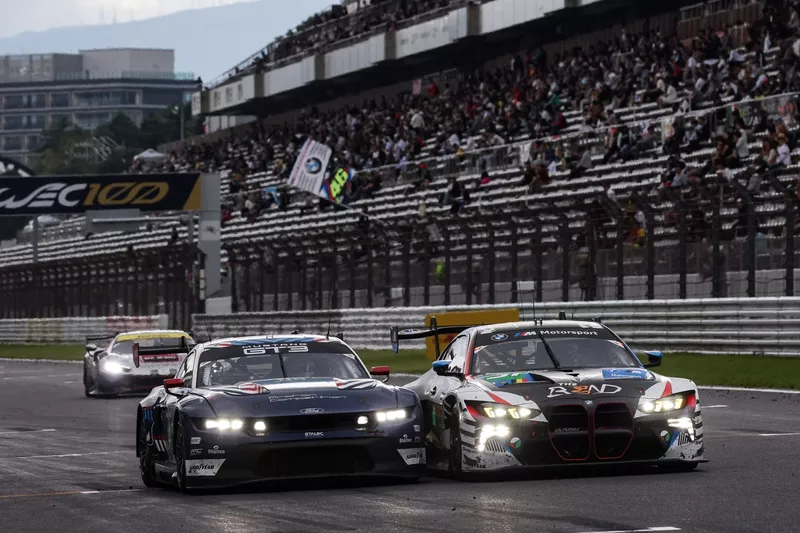 #88 Proton Competition Ford Mustang LMGT3 : Stefano Gattuso, Giammarco Levorato, Dennis Olsen, #31 The Bend Team WRT BMW M4 LMGT3 : Yasser Shahin, Timur Boguslavskiy, Augusto Farfus