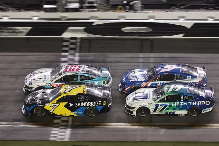 Ryan Preece, RFK Racing Ford; Kyle Larson, Hendrick Motorsports Chevrolet; Justin Haley, Spire Motorsports Chevrolet; Chris Buescher, RFK Racing Ford