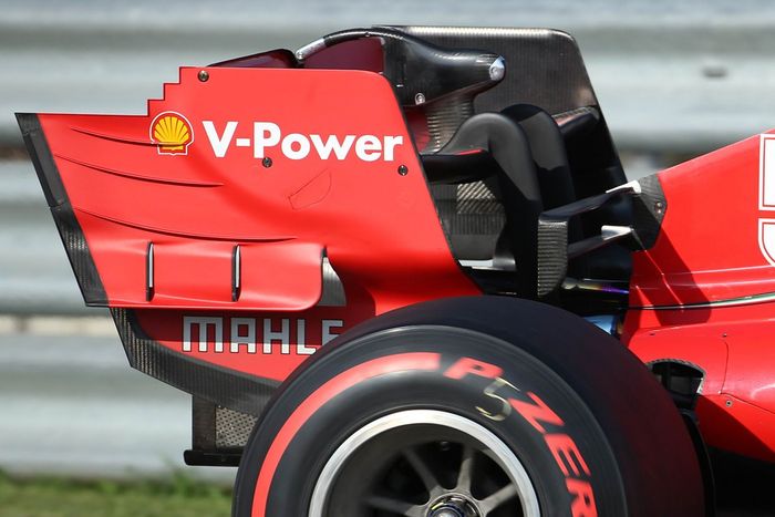 Dettaglio dell'ala posteriore Ferrari SF1000  