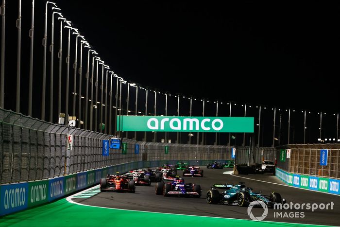 Lance Stroll, Aston Martin AMR24, Yuki Tsunoda, RB F1 Team VCARB 01, Oliver Bearman, Ferrari SF-24