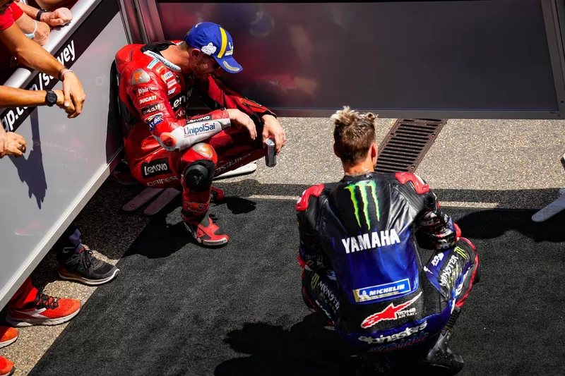 Jack Miller et Fabio Quartararo dans le Parc Fermé