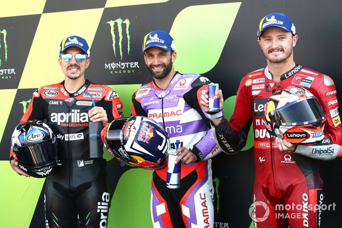 Top3 tras la calificación: Maverick Viñales, Aprilia Racing Team, el poleman Johann Zarco, Pramac Racing, Jack Miller, Ducati Team
