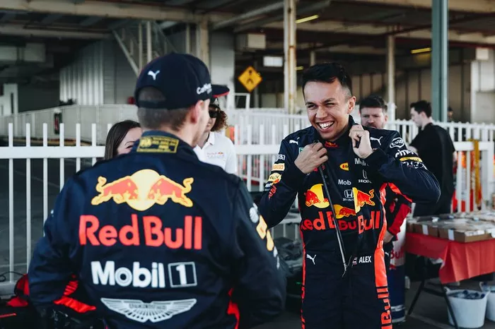 Max Verstappen, Red Bull Racing, Alex Albon, Red Bull Racing
