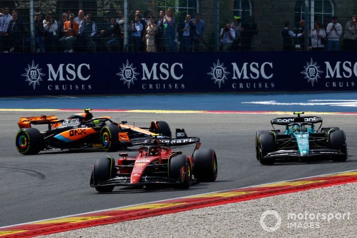 Carlos Sainz, Ferrari SF-23, Fernando Alonso, Aston Martin AMR23, Lando Norris, McLaren MCL60