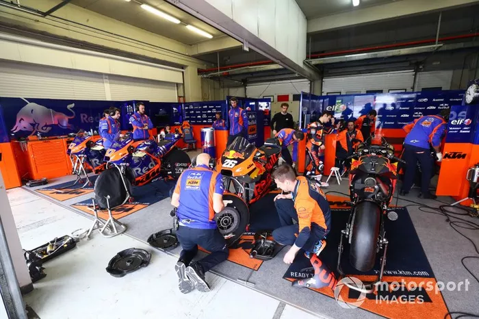 Iker Lecuona, Red Bull KTM Tech 3