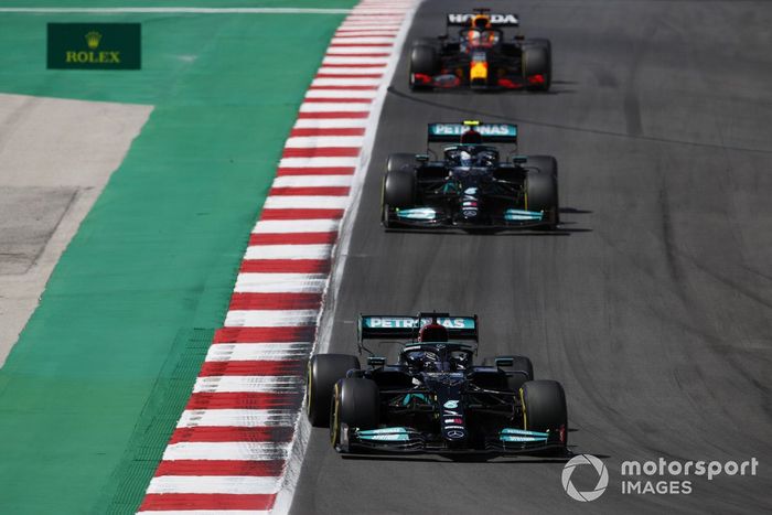 Lewis Hamilton, Mercedes W12, Valtteri Bottas, Mercedes W12, Max Verstappen, Red Bull Racing RB16B