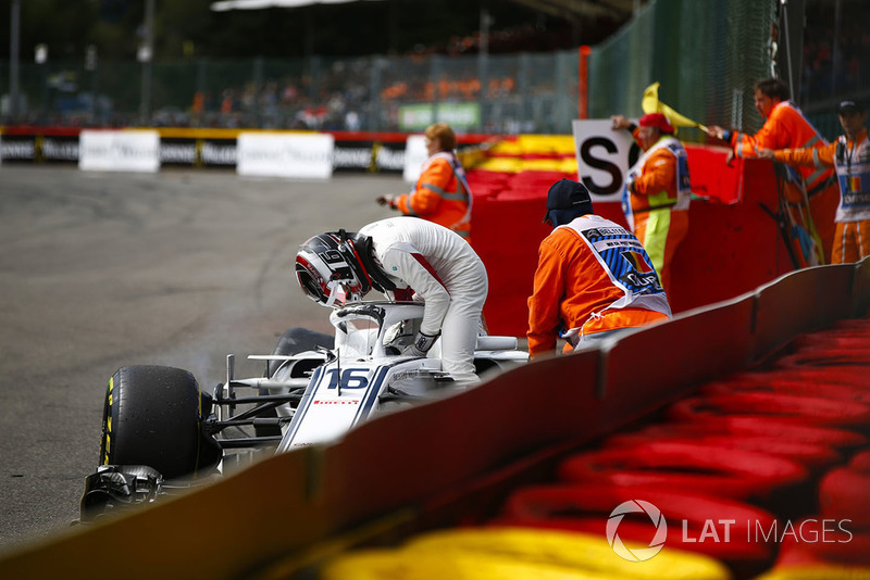 Kecelakaan tikungan pertama GP Belgia