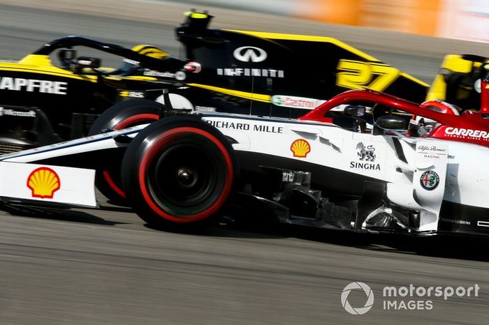 Nico Hulkenberg, Renault R.S. 19, y Antonio Giovinazzi, Alfa Romeo Racing C38