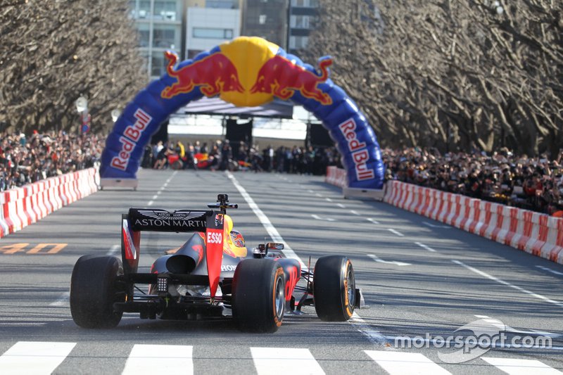 Демозаїзди Red Bull у Токіо