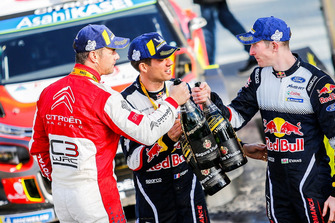 Yarış galibi Sébastien Loeb, Citroën World Rally Team Citroën C3 WRC ve Sébastien Ogier, M-Sport Ford WRT ve Elfyn Evans, M-Sport Ford WRT