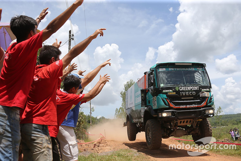 #507 Team De Rooy, Iveco: Ton van Genugten, Anton van Limpt, Bernard der Kinderen