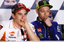 Marc Marquez, Repsol Honda Team; Valentino Rossi, Yamaha Factory Racing